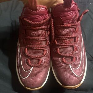 LeBron 13 Basketball Sneakers